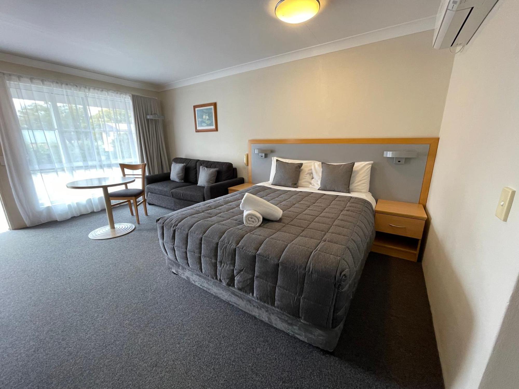 George Bass Motor Inn Nowra Bagian luar foto